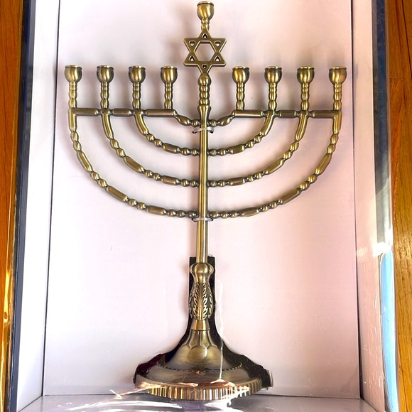🕎Beautiful Metal Menorah 🕎 in gold tone ✨NEW IN BOX ✨ - Picture 4 of 13